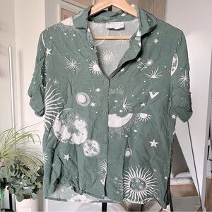 ✨2/$10✨ ASOS green celestial print pajama top